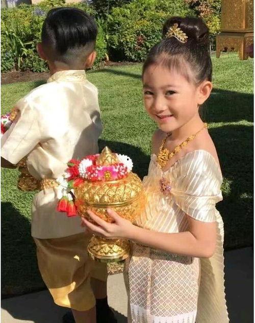 甜馨奥莉爆料视频,揭秘童星背后的成长故事 第3张 甜馨奥莉爆料视频,揭秘童星背后的成长故事 第3张